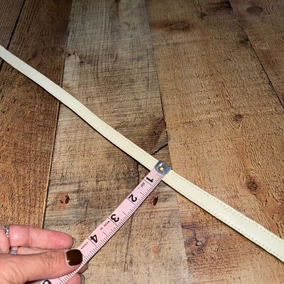 Streets ahead cream colored skinny thin belt L - Picture 13 of 13